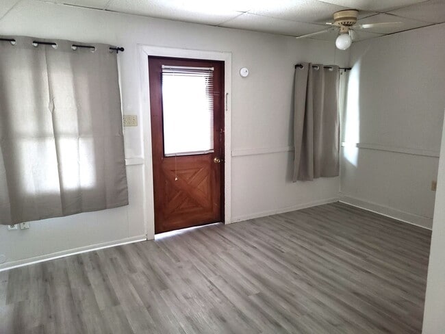 Building Photo - 2 story apartment