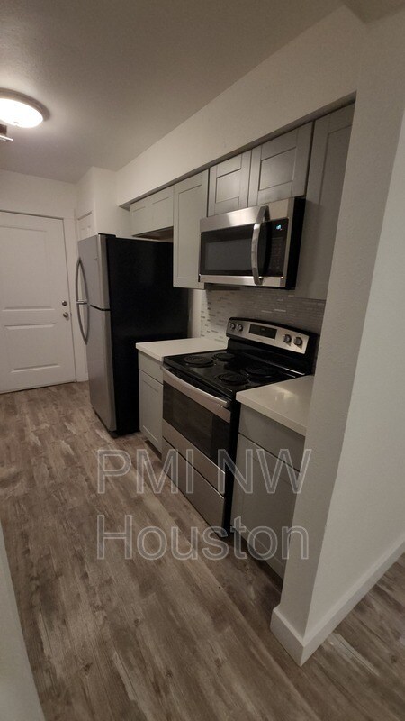 Building Photo - 2677 Gessner Rd
