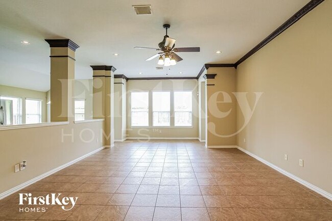 Building Photo - 31311 Trinity Park Ln