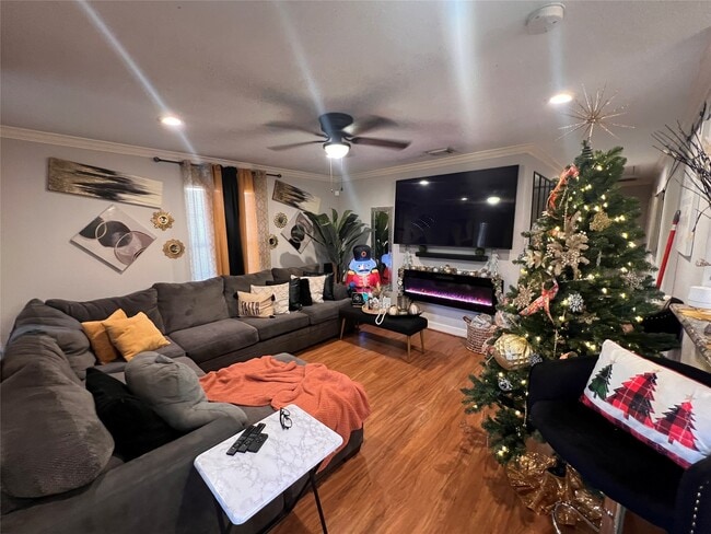 Building Photo - 110 Gans St