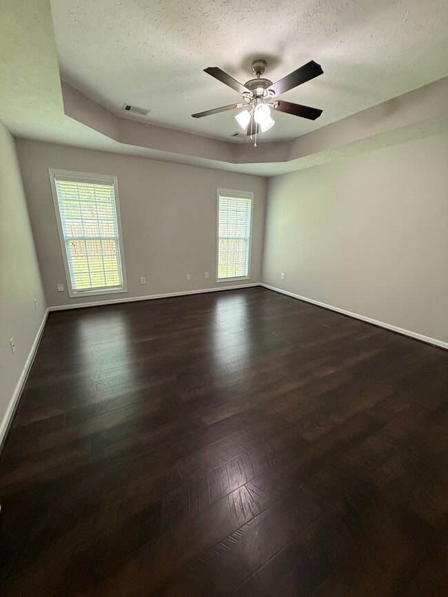 Building Photo - Santee Court