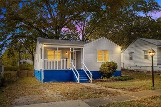 Building Photo - 7404 Paris Ave
