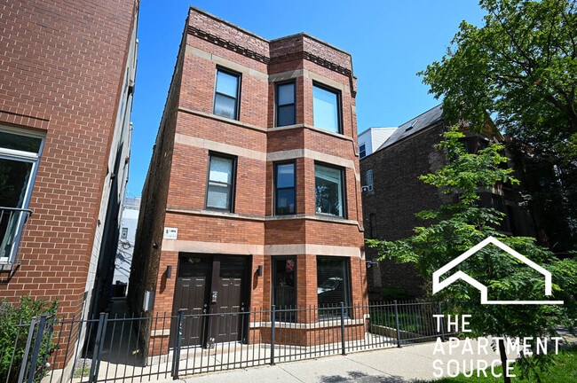 Foto del edificio - 2013 N Hoyne Ave
