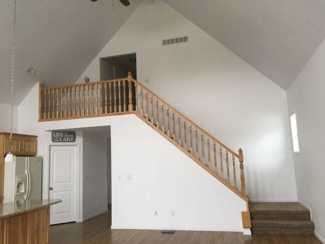 Building Photo - 24986 Sandy Beach Dr