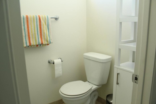 Master Bath - 1845 Corinth Ave