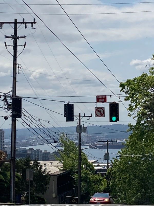 Foto del edificio - 1215 Queen Anne Ave N