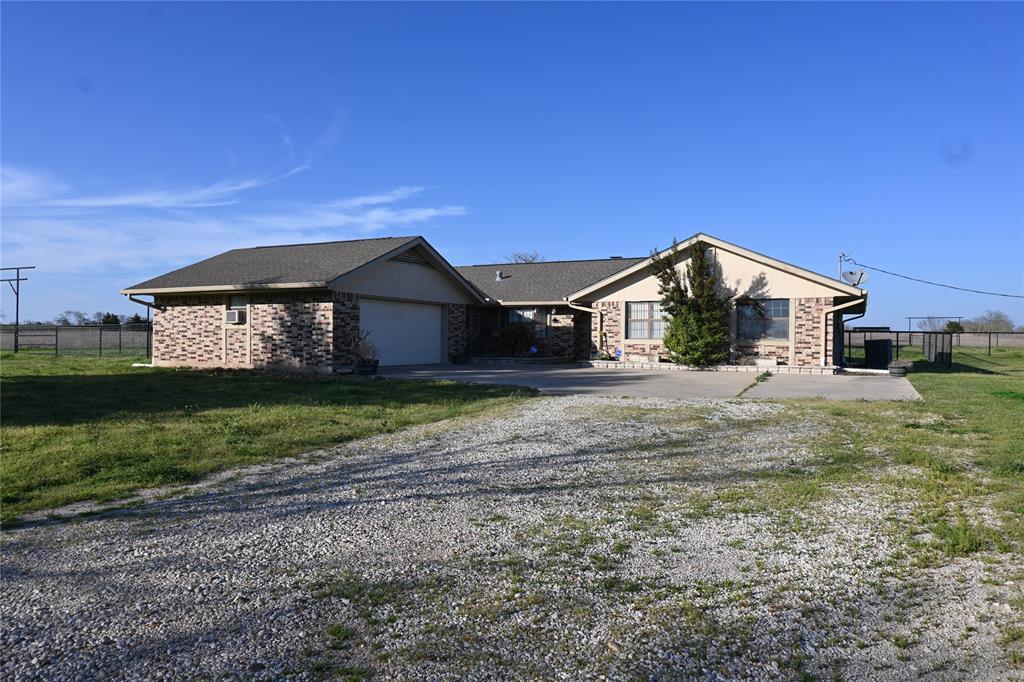 Foto principal - 18512 Carlson Ln