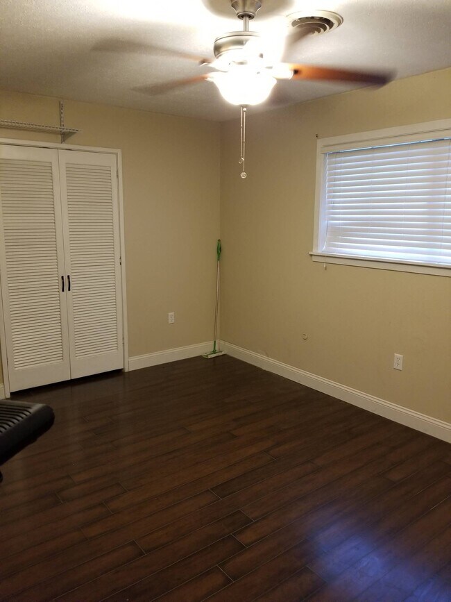 Building Photo - 226 Allstate Dr