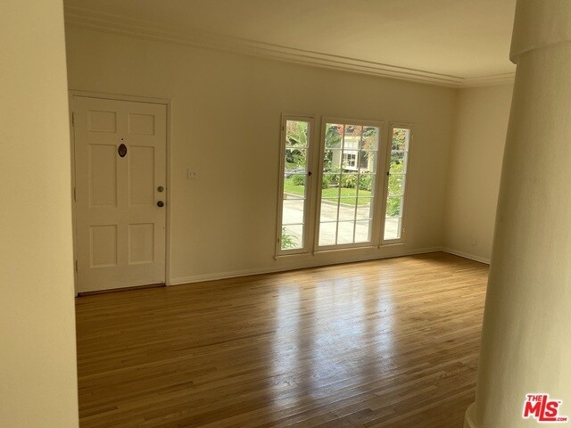 Foto del edificio - 428 N Sycamore Ave