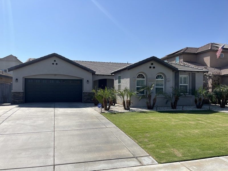 Primary Photo - 5417 Crystal Cascade Ln