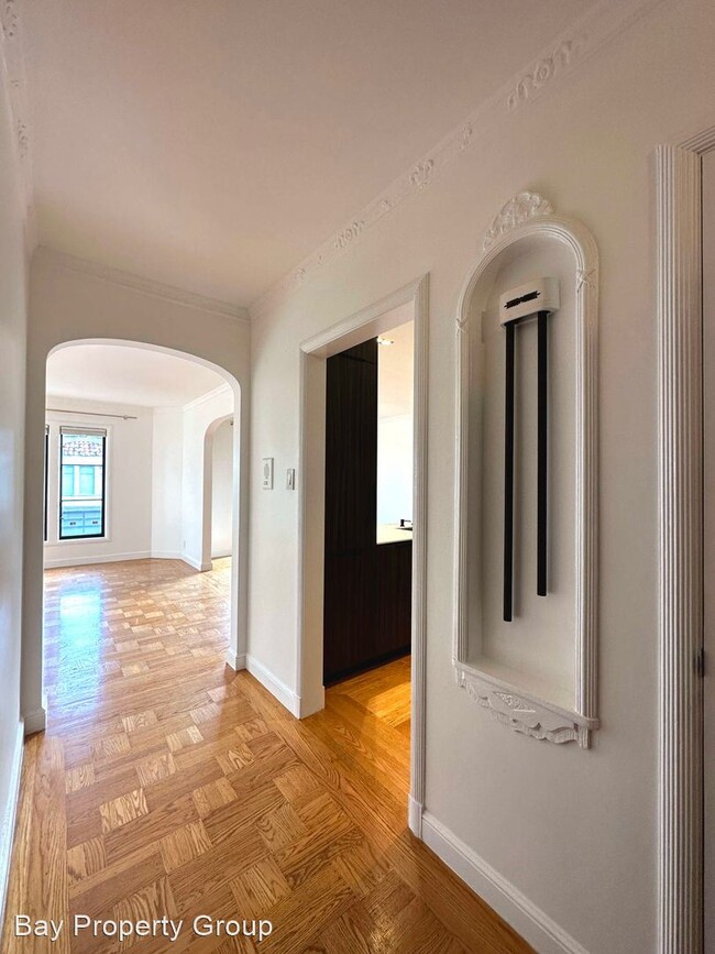 Building Photo - 2 br, 1.5 bath House - 476 Eureka St.