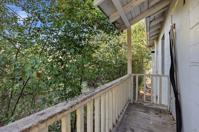 Building Photo - 1303 E 33rd St