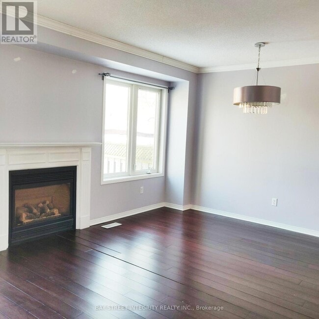 Building Photo - 2054 Glenhampton Rd