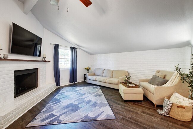 Foto del edificio - 10224 Rutland Village W