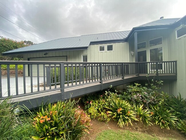 Building Photo - Kamuela Heights