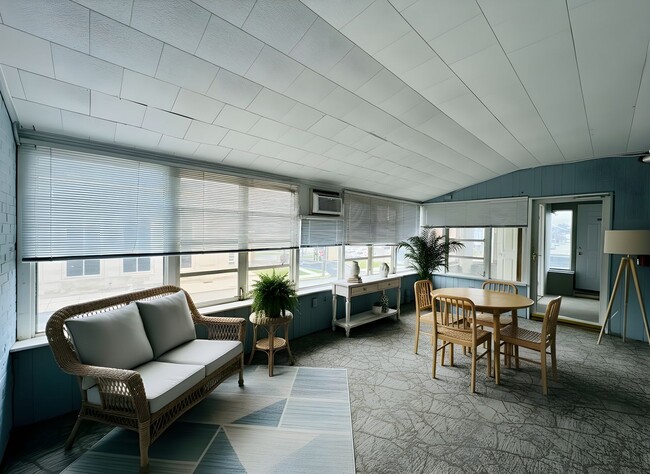 Building Photo - 1369 W Market St