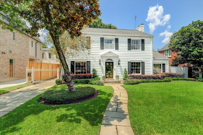 Building Photo - 2136 Pelham Dr