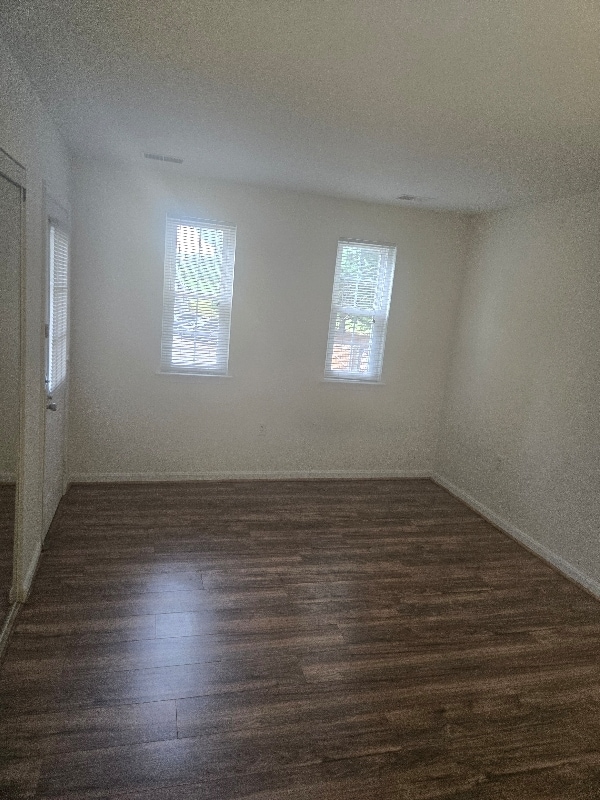 Building Photo - 18302 Streamside Dr