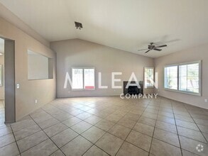 Building Photo - 1669 E Racquet Club Rd