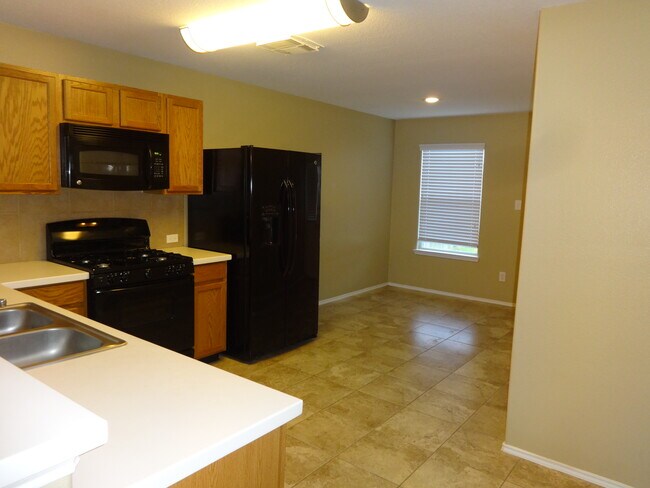 Foto del edificio - 6535 Hampden Point Court