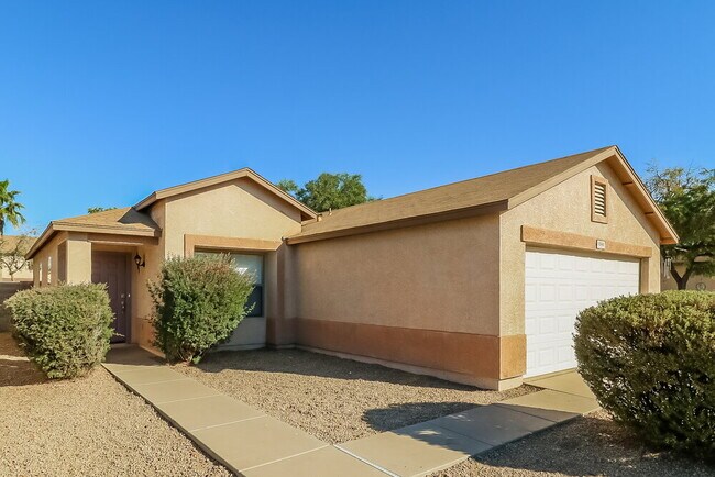 Building Photo - 11846 W Scotts Dr