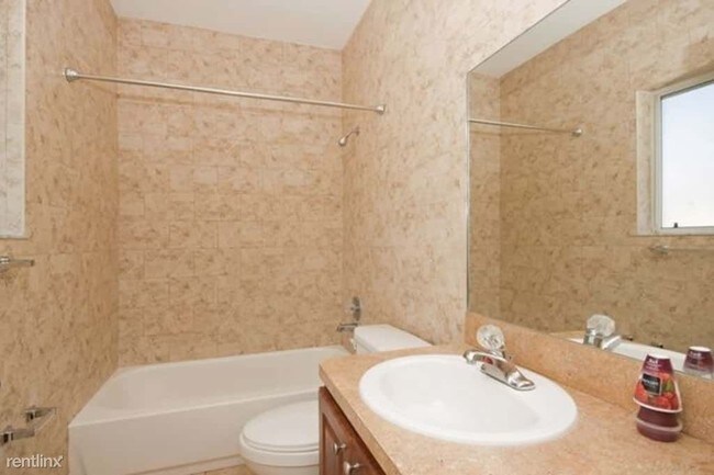 Building Photo - 3 br, 2 bath House - 6100 SW 39th St