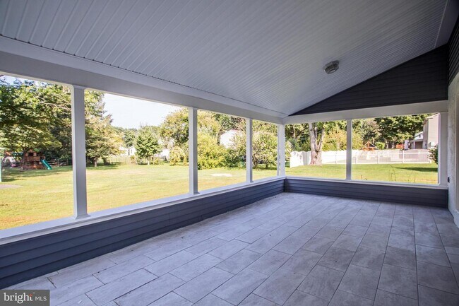 Foto del edificio - 33 Birch Rd