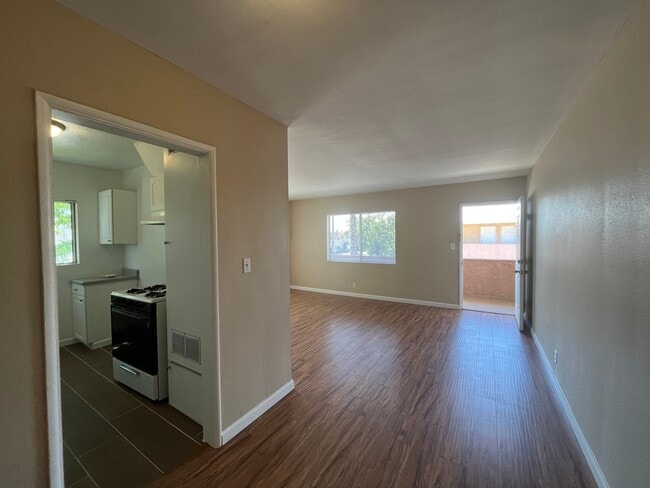 Building Photo - 7013 Coldwater Canyon Ave