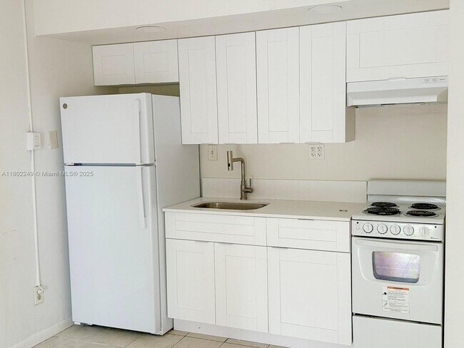 Foto del edificio - 5855 Washington St