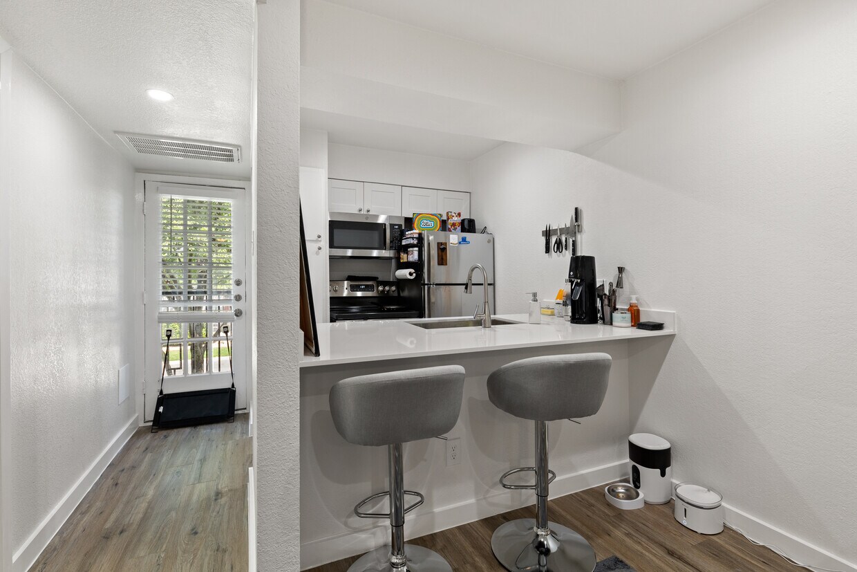 Foto principal - 2808 Throckmorton St