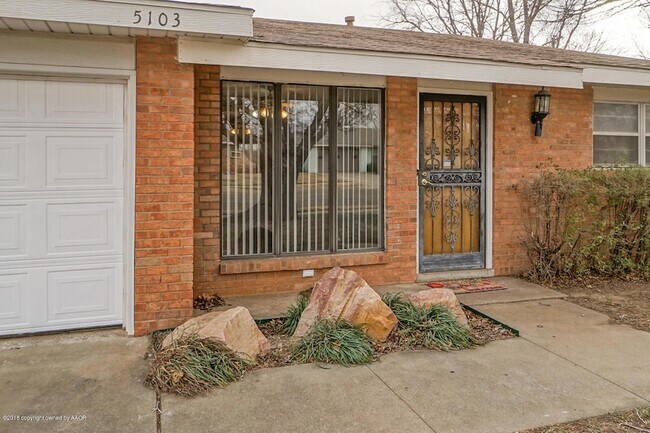 Foto del edificio - 5103 Mesa Cir