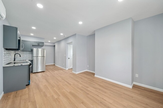 Building Photo - 786 Thomas Ave