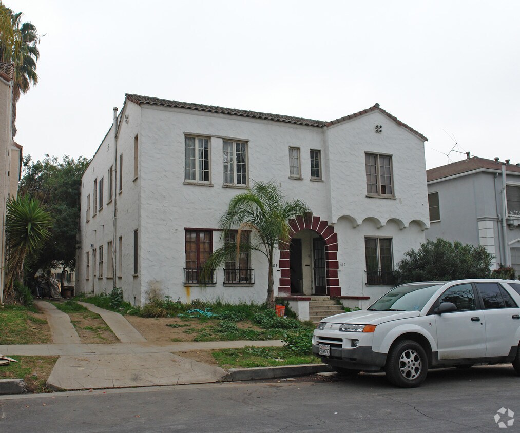Primary Photo - 612 N Genesee Ave