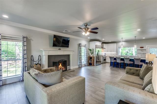 Building Photo - 711 Majestic Oaks Dr