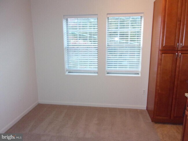 Foto del edificio - 1776 N Troy St
