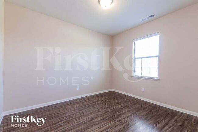 Foto del edificio - 1541 Park Trails Blvd