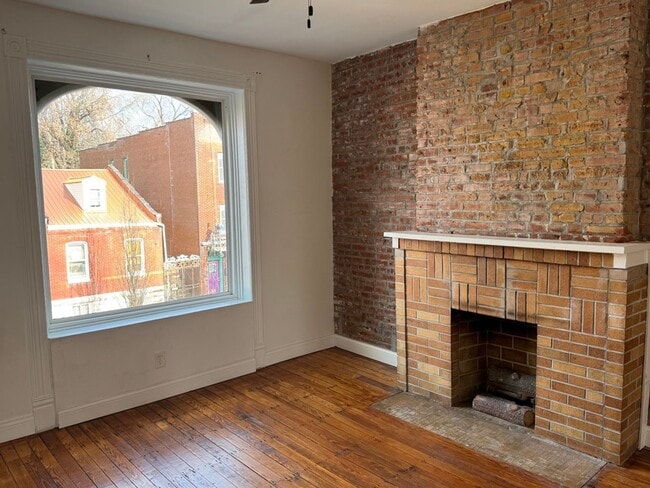 Building Photo - 3020 Cherokee St