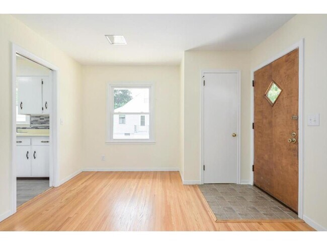 Foto del edificio - 4042 Oregon Ave N