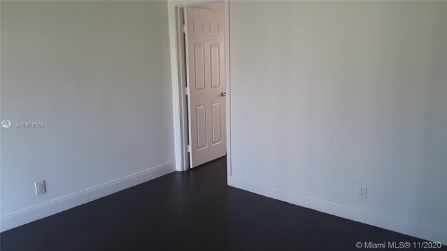 Foto del edificio - 2320 N 19th Ave