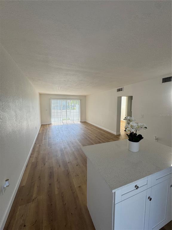 Building Photo - 9900 Grace Dr
