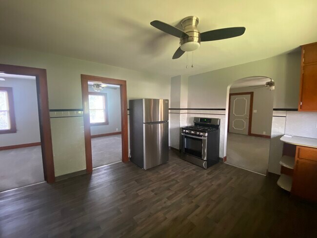 Foto del edificio - 930 E North St