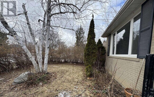 Photo du bâtiment - 437 Taylor Mills Dr N