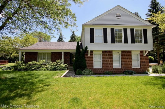 Foto del edificio - 4109 Shore Crest Dr
