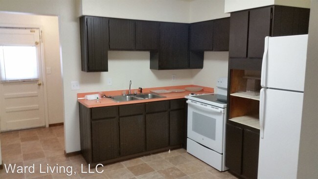 Foto del edificio - 927 E 8th St