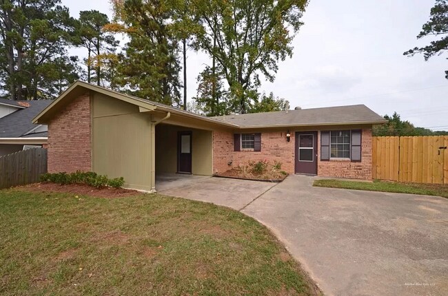 Foto del edificio - 2214 Cynthia Ln