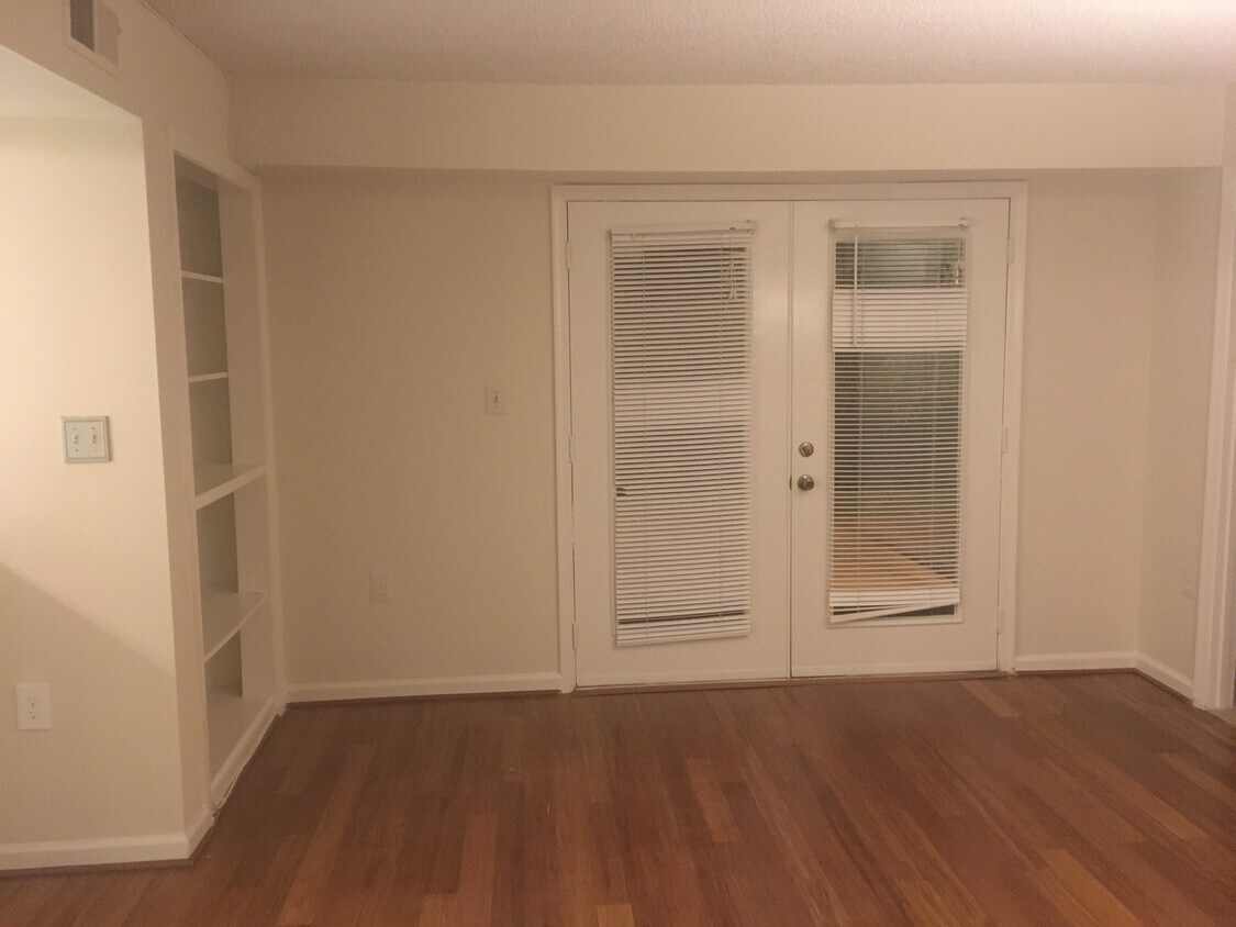 Primary Photo - 12187 Chaucer Ln