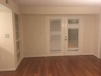 Building Photo - 12187 Chaucer Ln