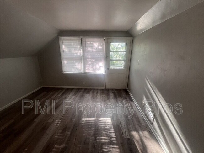 Foto del edificio - 4566 N 28th St