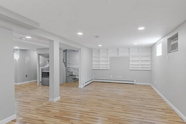 Building Photo - 58 Clarendon Ave