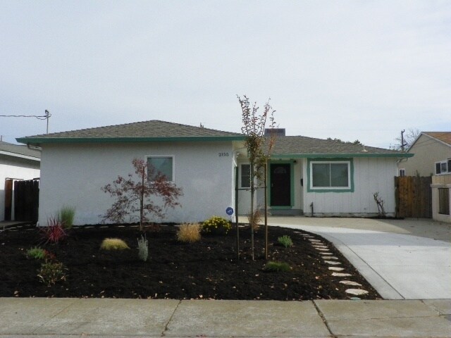 Primary Photo - 2155 Goff Ave